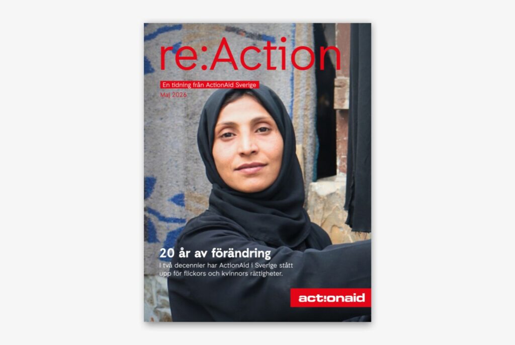 Framsidan på tidningen Reaction, en kvinna tittar rakt in i kameran